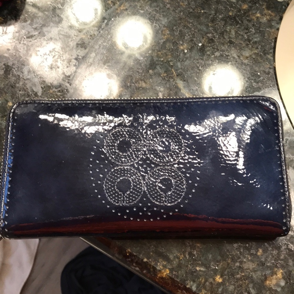 Coach handbag. Matching wallet - Picture 5 of 8